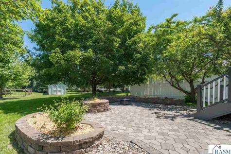 556 Ivy Lane North Mankato MN 56003