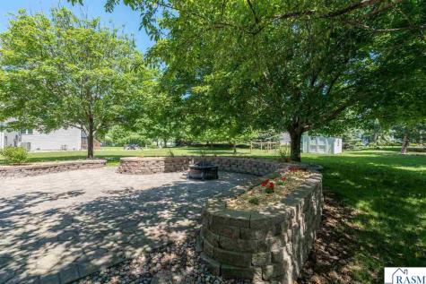 556 Ivy Lane North Mankato MN 56003