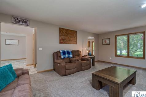 556 Ivy Lane North Mankato MN 56003