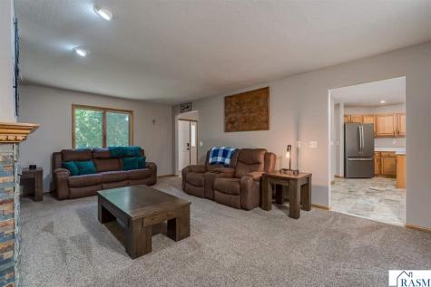 556 Ivy Lane North Mankato MN 56003