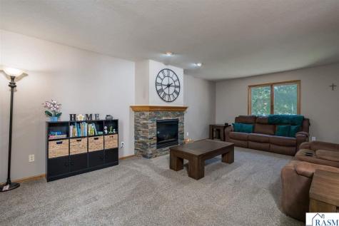556 Ivy Lane North Mankato MN 56003