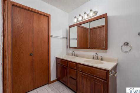 2409 Fair Street Mankato MN 56001