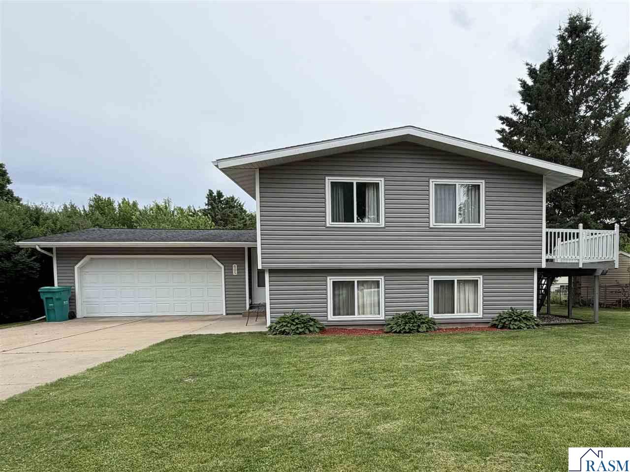 605 10th Avenue NW Waseca MN 56093