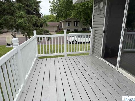 605 10th Avenue NW Waseca MN 56093
