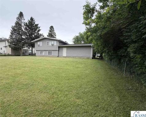605 10th Avenue NW Waseca MN 56093