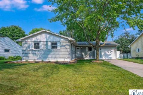 129 Marabou Drive Mankato MN 56001