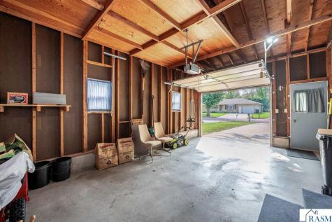 129 Marabou Drive Mankato MN 56001