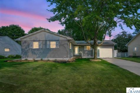 129 Marabou Drive Mankato MN 56001