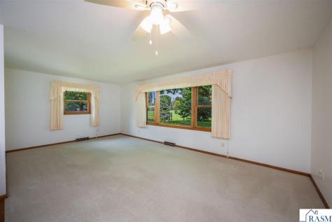 129 Marabou Drive Mankato MN 56001