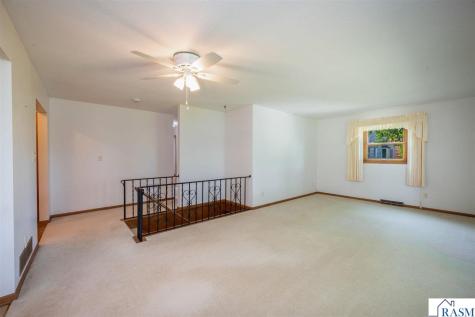 129 Marabou Drive Mankato MN 56001