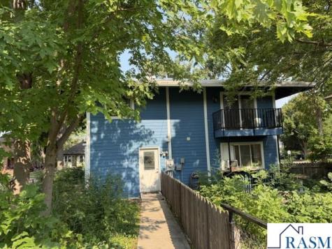 923 N 5th Street Mankato MN 56001