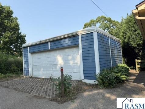 923 N 5th Street Mankato MN 56001