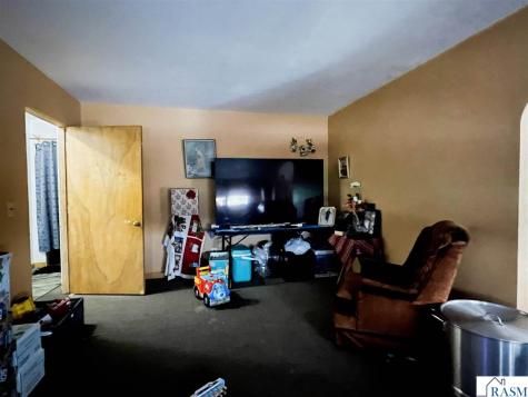 147 N 5th Street Butterfield MN 56120