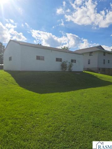147 N 5th Street Butterfield MN 56120