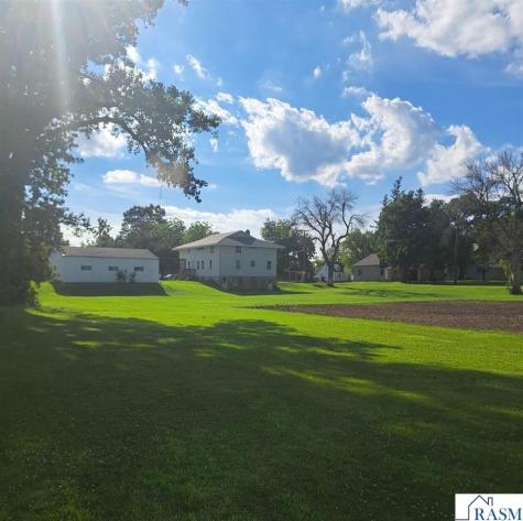 147 N 5th Street Butterfield MN 56120
