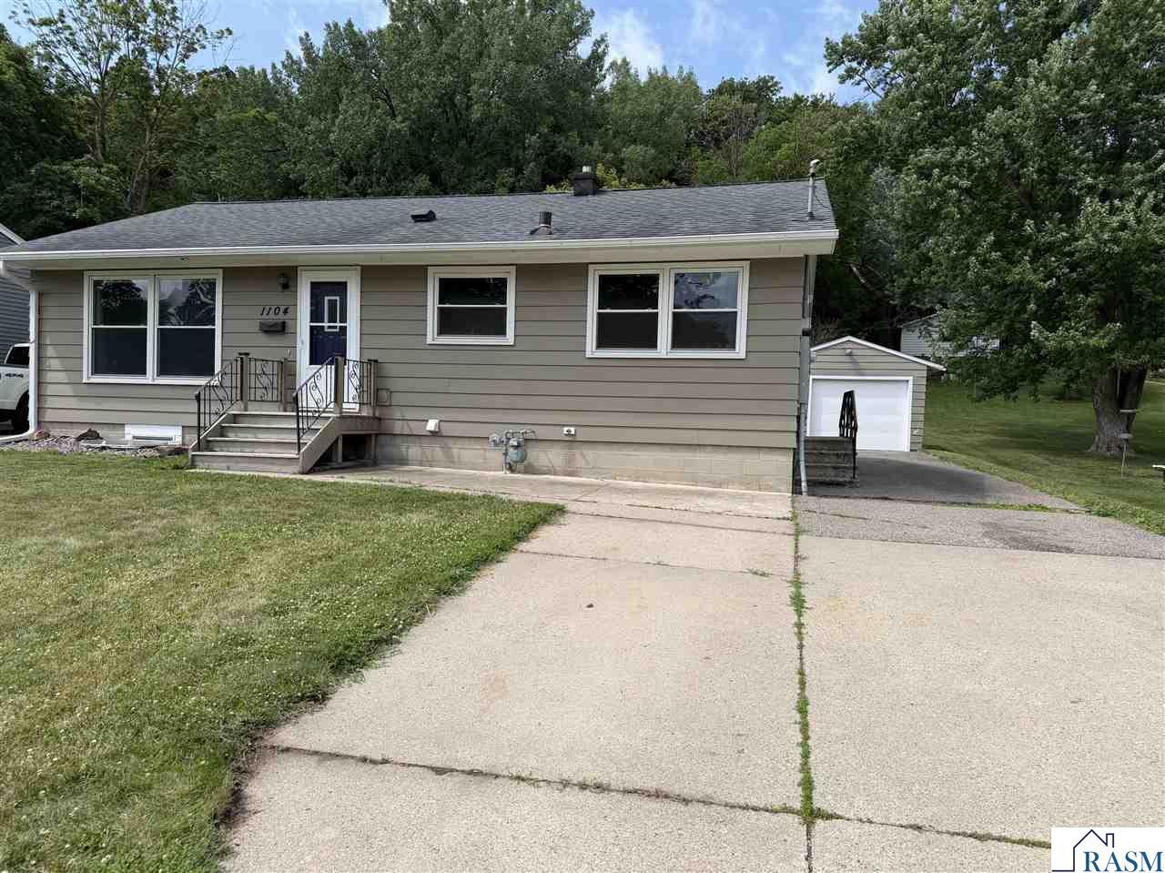 1104 S Payne Street New Ulm MN 56073