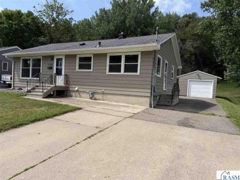1104 S Payne Street New Ulm MN 56073