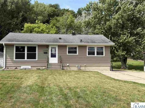 1104 S Payne Street New Ulm MN 56073