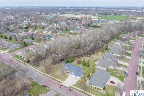 100 Crystal Lane Mankato MN 56001