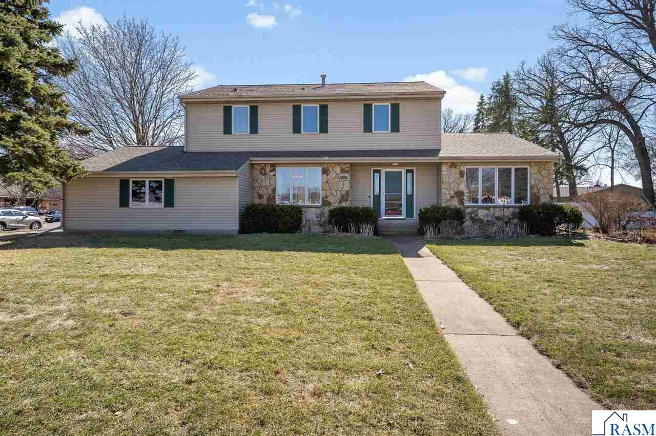 1805 Marie Lane North Mankato MN 56003