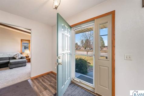 1805 Marie Lane North Mankato MN 56003