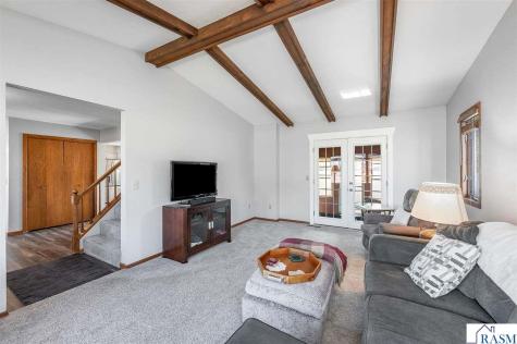 1805 Marie Lane North Mankato MN 56003