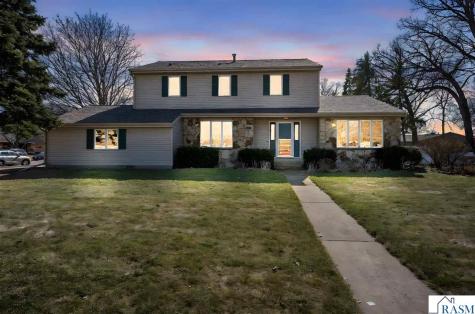 1805 Marie Lane North Mankato MN 56003