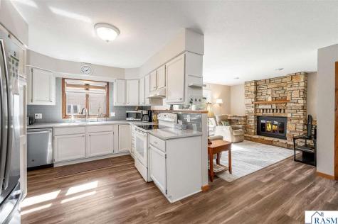 1805 Marie Lane North Mankato MN 56003