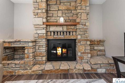 1805 Marie Lane North Mankato MN 56003