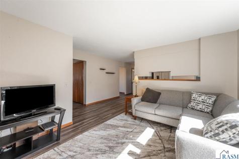 1805 Marie Lane North Mankato MN 56003