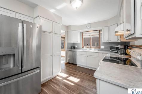 1805 Marie Lane North Mankato MN 56003