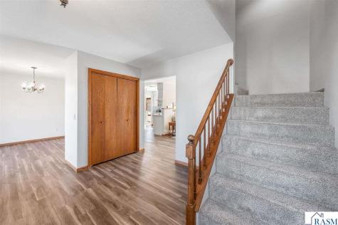 1805 Marie Lane North Mankato MN 56003