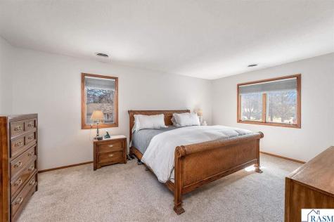 1805 Marie Lane North Mankato MN 56003