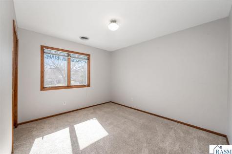 1805 Marie Lane North Mankato MN 56003