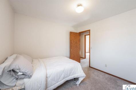 1805 Marie Lane North Mankato MN 56003