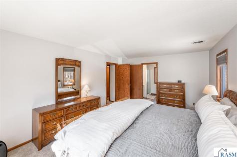 1805 Marie Lane North Mankato MN 56003