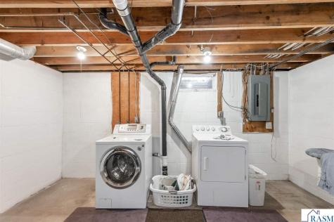 1805 Marie Lane North Mankato MN 56003