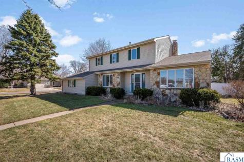 1805 Marie Lane North Mankato MN 56003