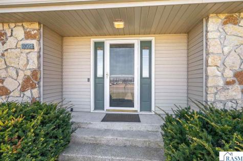 1805 Marie Lane North Mankato MN 56003