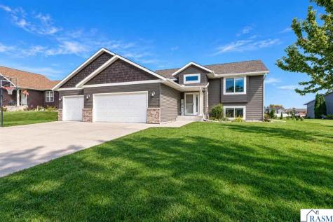 233 Oak Drive Eagle Lake MN 56024