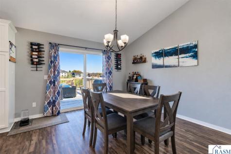 233 Oak Drive Eagle Lake MN 56024