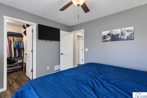 233 Oak Drive Eagle Lake MN 56024