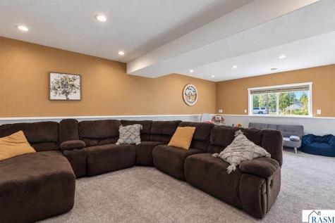 233 Oak Drive Eagle Lake MN 56024