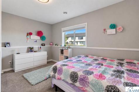 233 Oak Drive Eagle Lake MN 56024