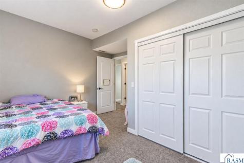 233 Oak Drive Eagle Lake MN 56024