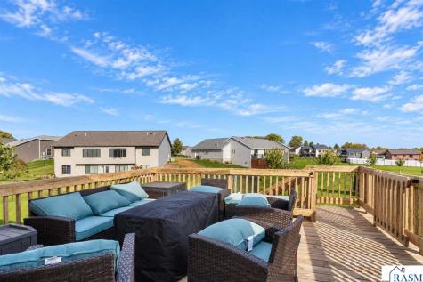 233 Oak Drive Eagle Lake MN 56024