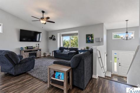 233 Oak Drive Eagle Lake MN 56024