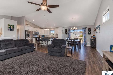 233 Oak Drive Eagle Lake MN 56024