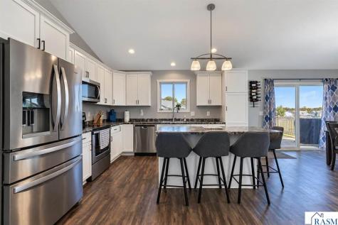 233 Oak Drive Eagle Lake MN 56024