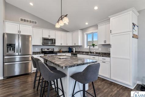 233 Oak Drive Eagle Lake MN 56024